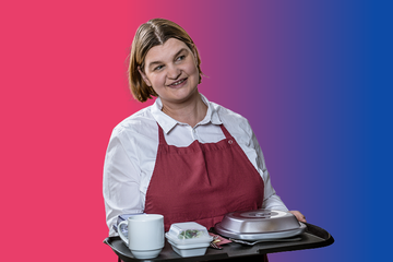 Mitarbeiterin im Wirtschafts- und Versorgungsdienst
