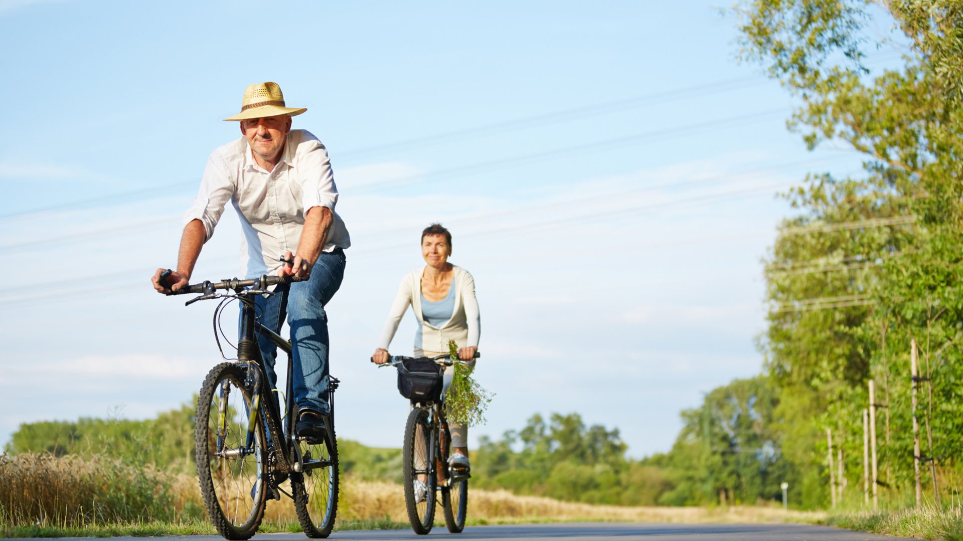 Orthopädie und Unfallchirurgie - Patienten auf einer Radtour