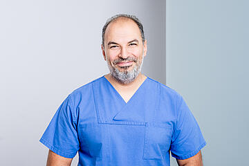 Wirbelsäulenchirurgie - Dr. Eslam Darwish Chefarzt Wirbelsäule